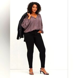 Torrid 2 Peasant Blouse Crinkle Gauze With Silver Lurex Women's 2X 18/20